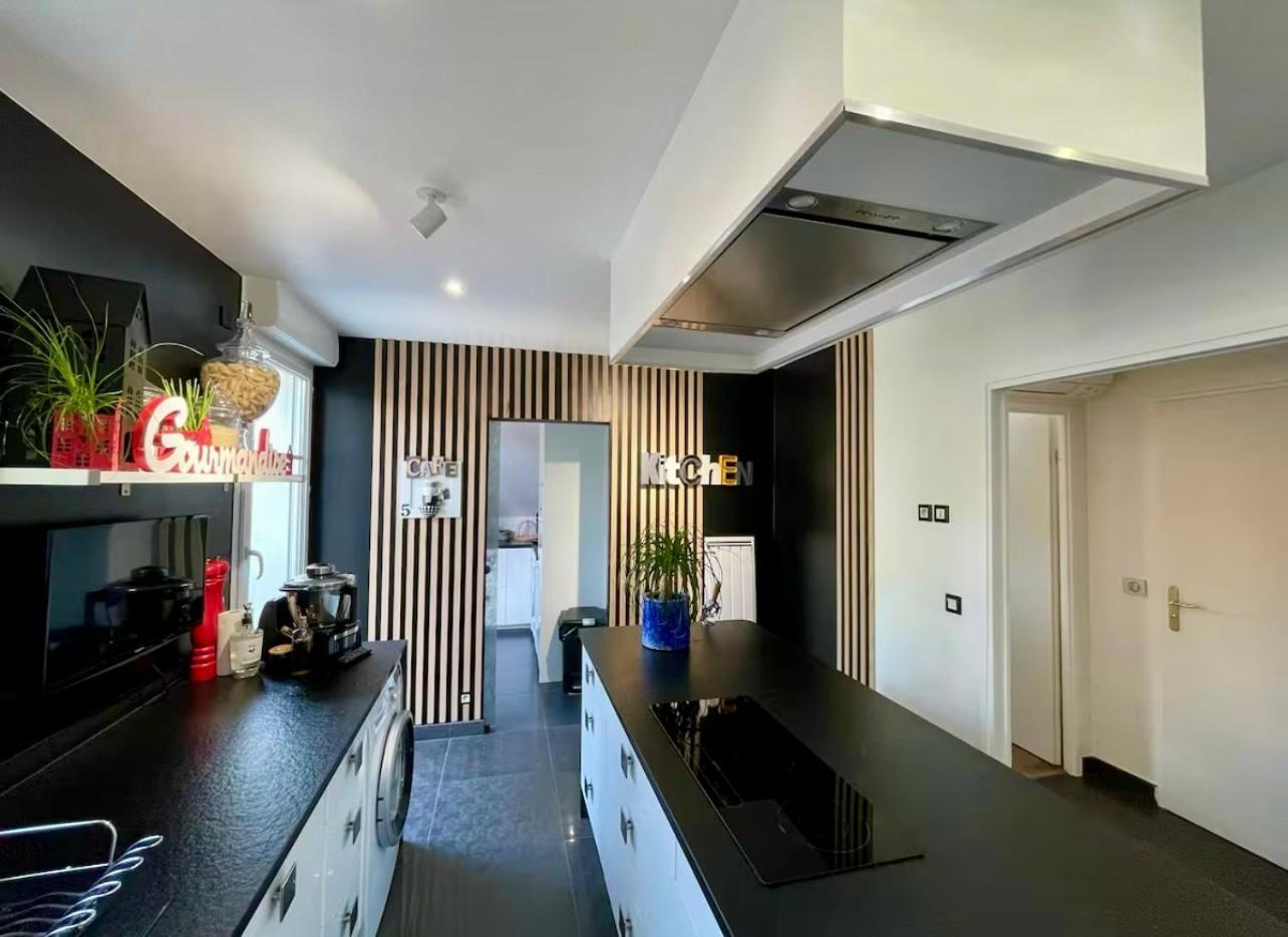 Апартаменты Chez Les Stephs Маньи-ле-Онгр Экстерьер фото